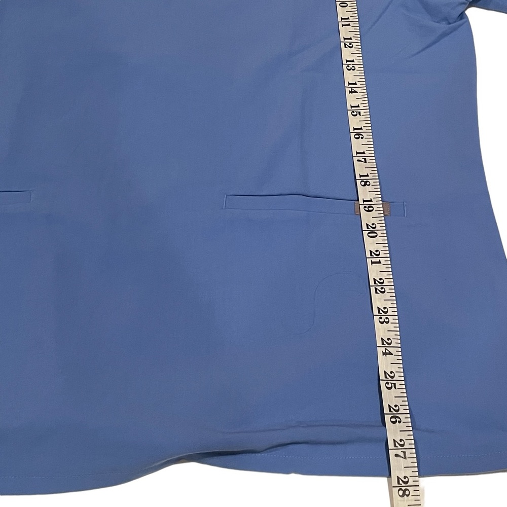 Figs casmo  three pockets AYa heathcare logo scrub top size 2XL - Picture 3 of 8